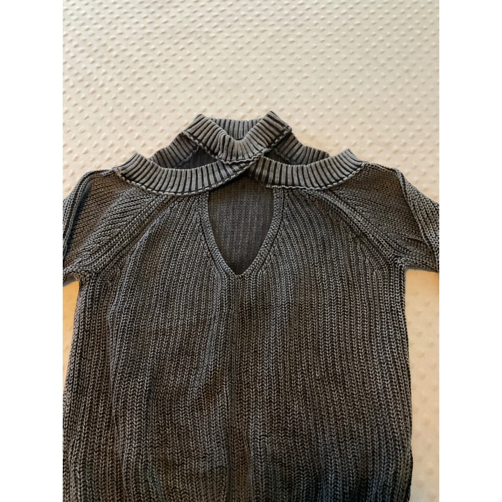 Free People Charcoal Gray Cold Shoulder Cutout‎ Mock Neck Sweater Size S - Picture 8 of 9